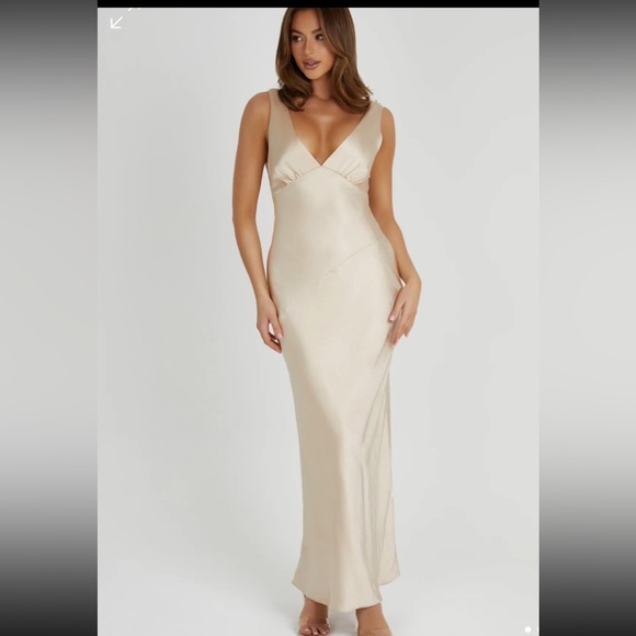 MESHKI champagne Satin dress - Picture 1 of 2